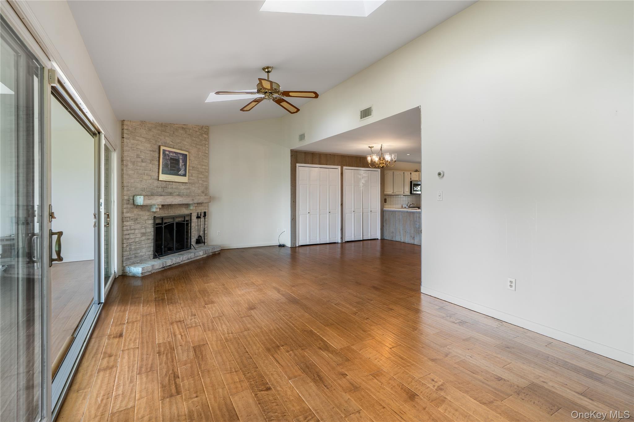 713 Hewitt Lane – For Sale photo 11