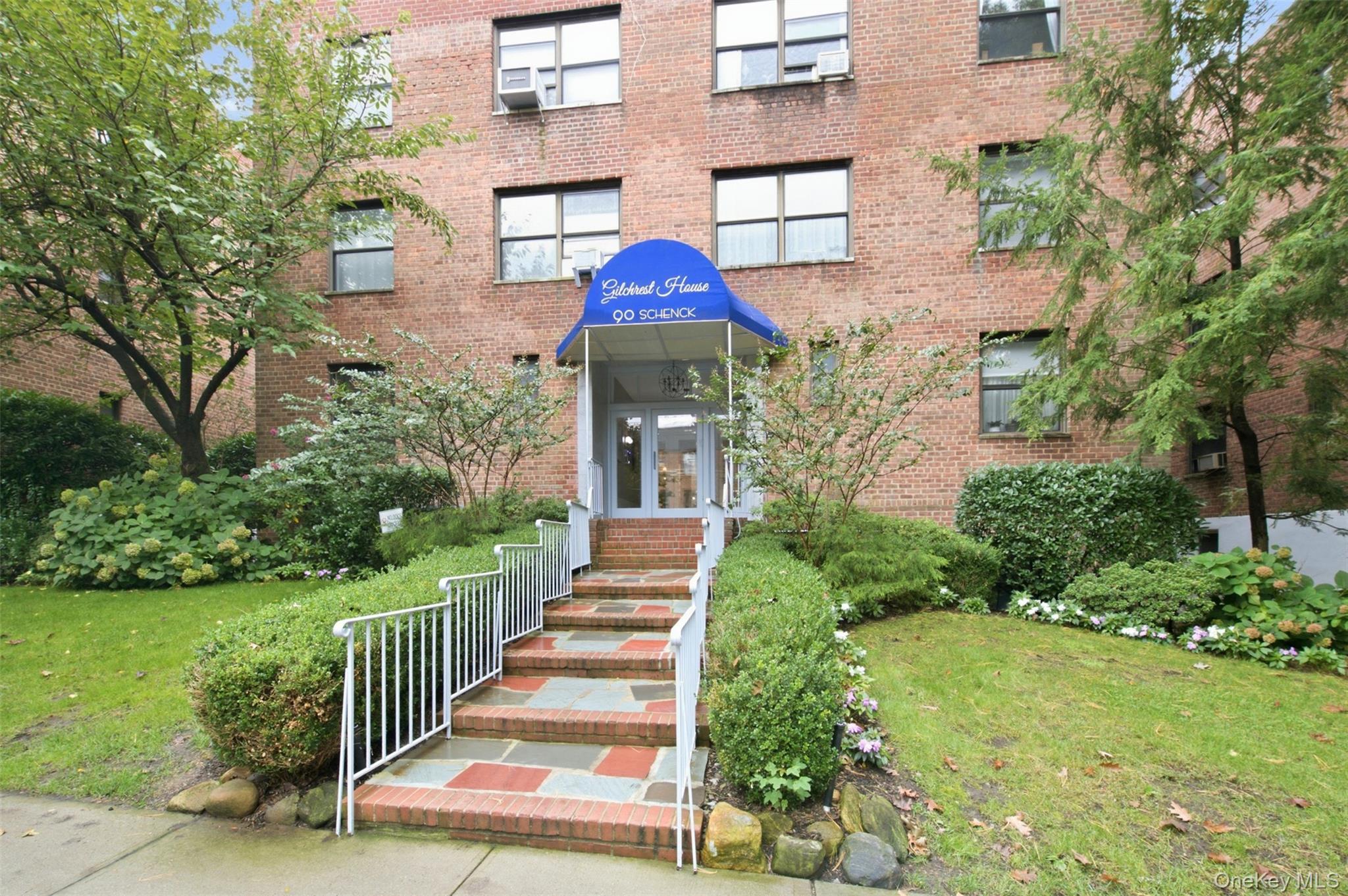90 Schenck Ave, Unit 3M