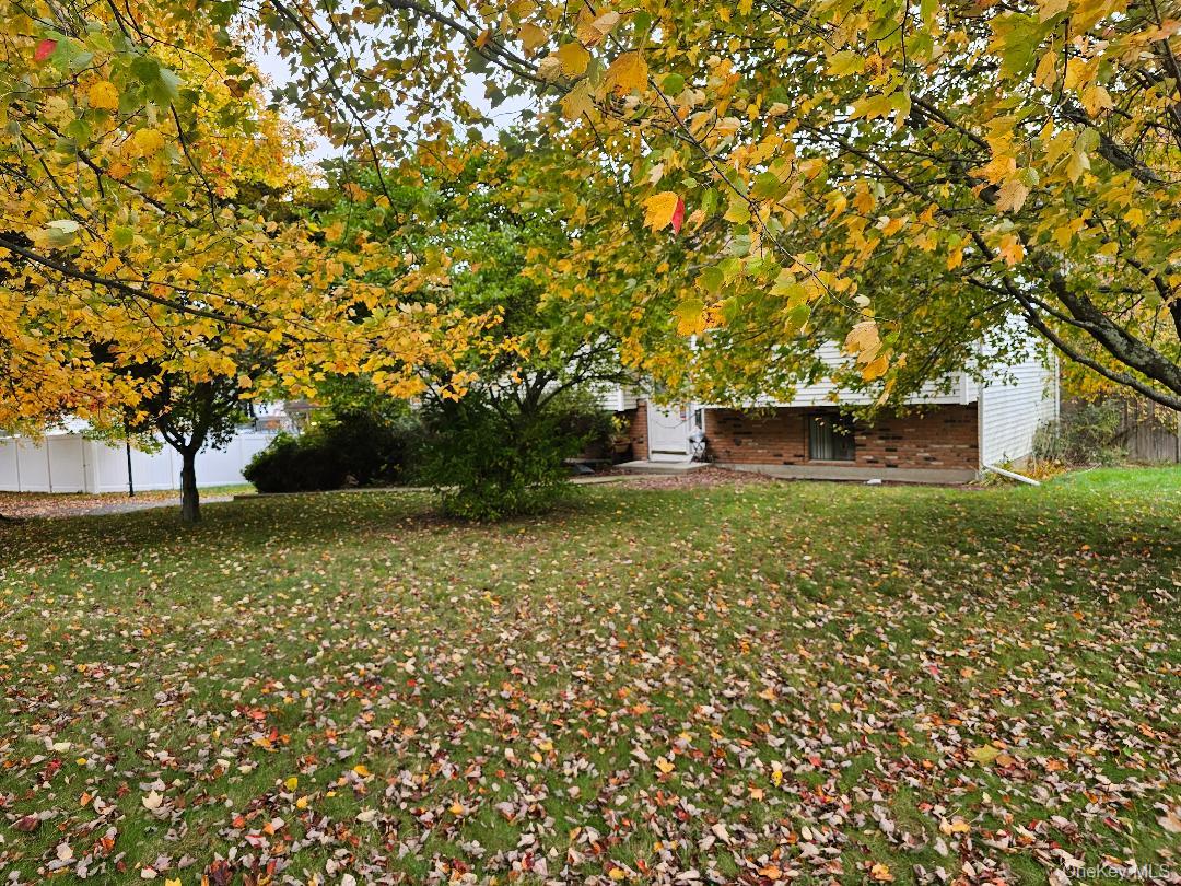61 Maureen Drive – For Sale