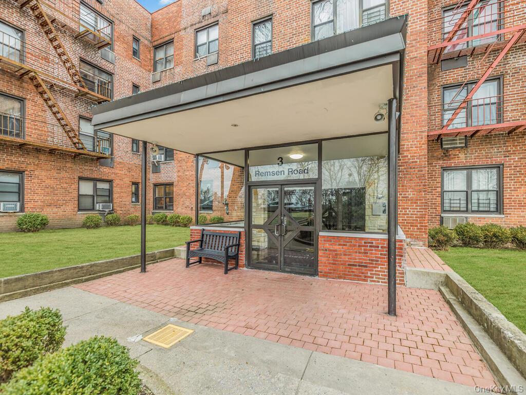 3 Remsen Road, Unit 4A photo 5