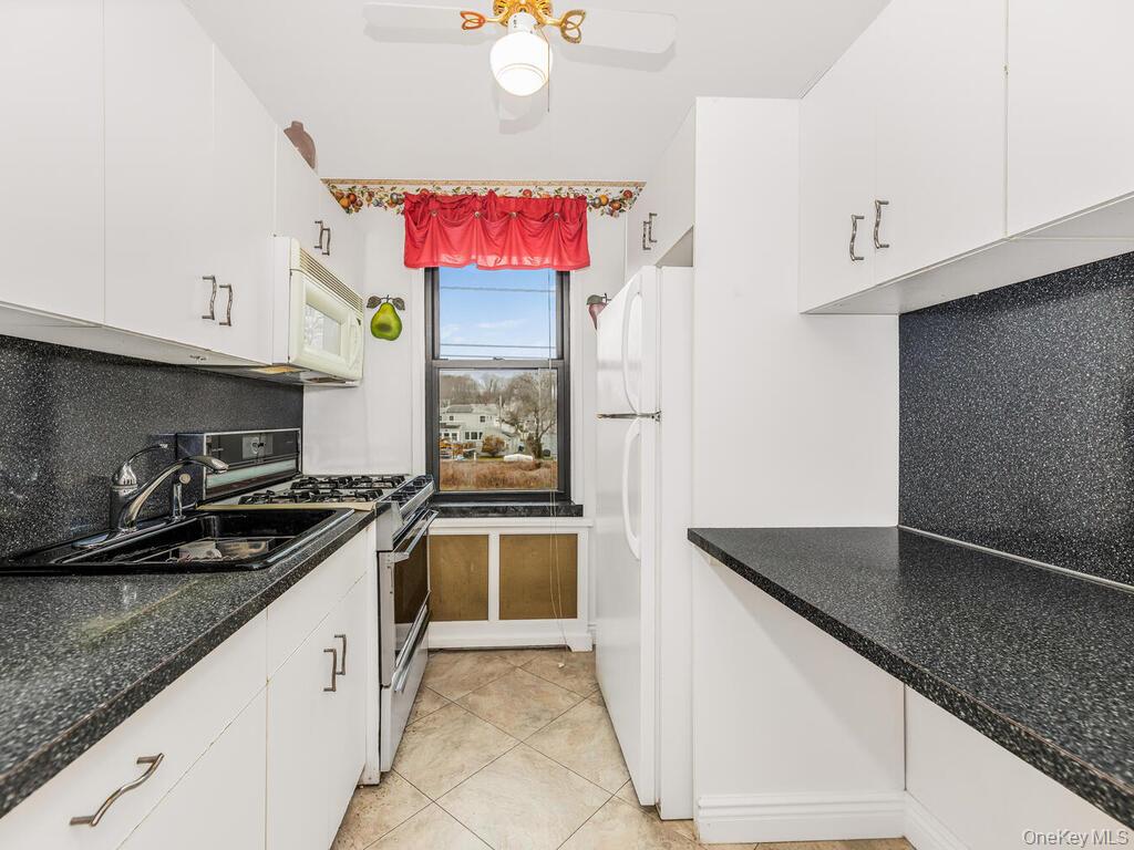 3 Remsen Road, Unit 4A photo 15