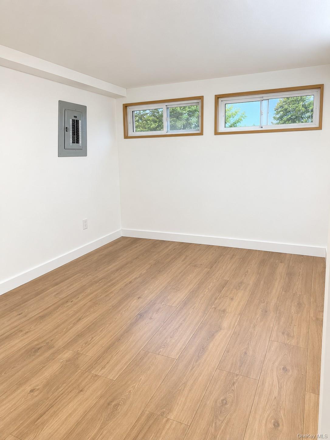 11508 Poppenhusen Avenue – For Sale photo 10