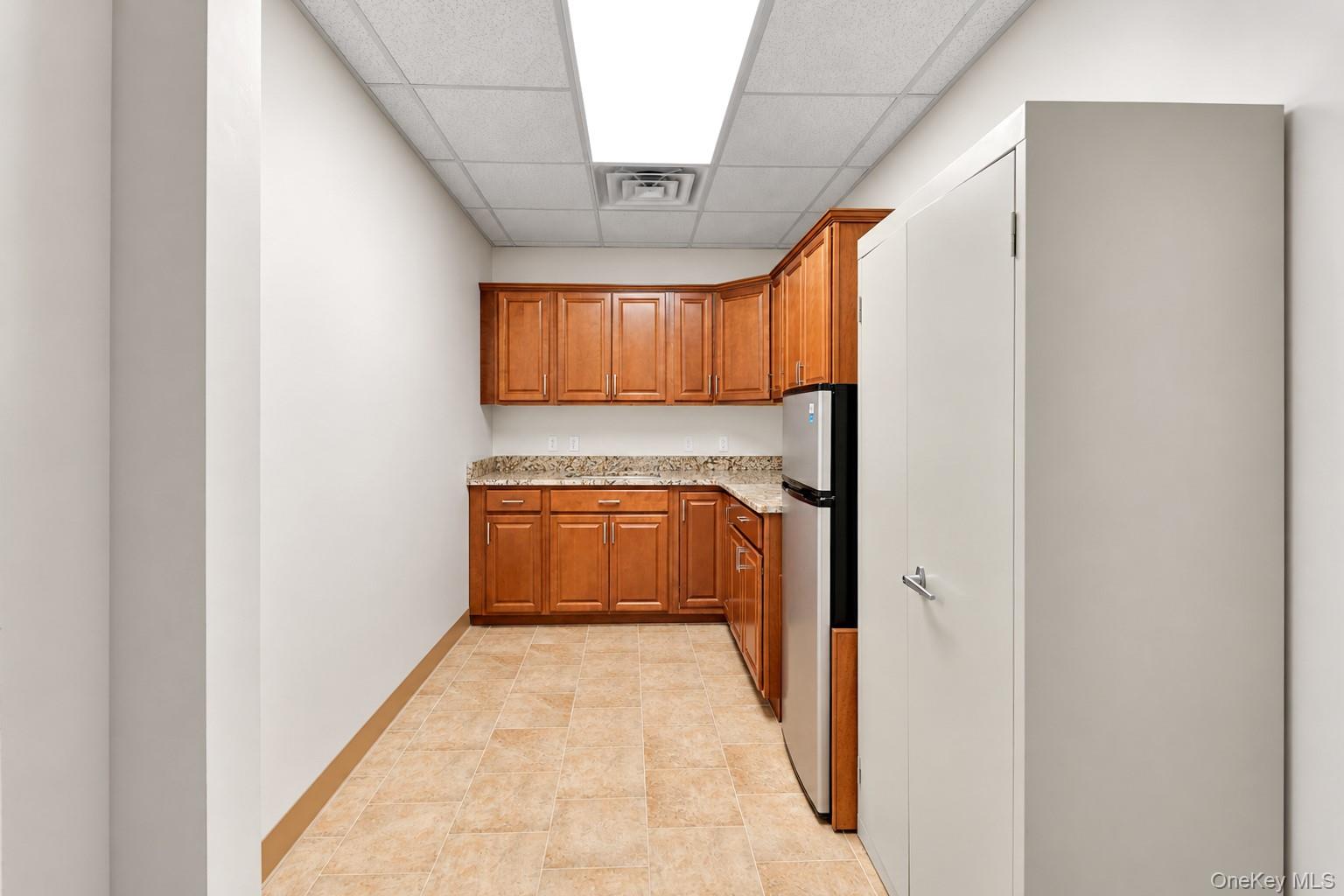312 Conklin Street – For Sale photo 15