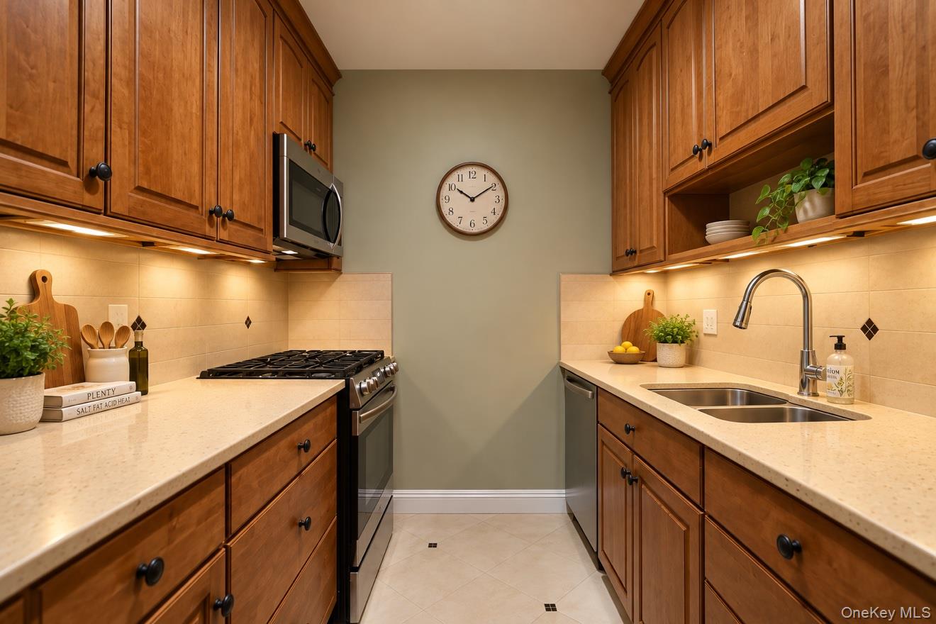 80 Bay Street Landing, Unit 6E photo 7