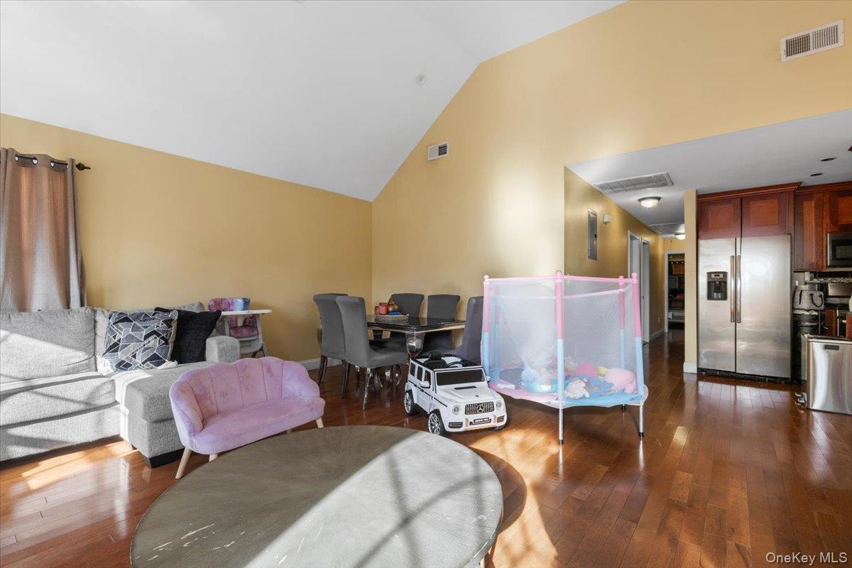 547 S 11th Avenue – For Sale photo 24
