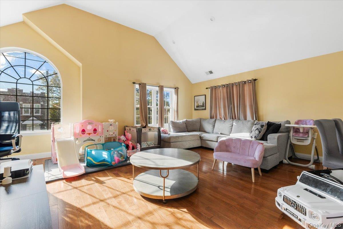 547 S 11th Avenue – For Sale photo 23