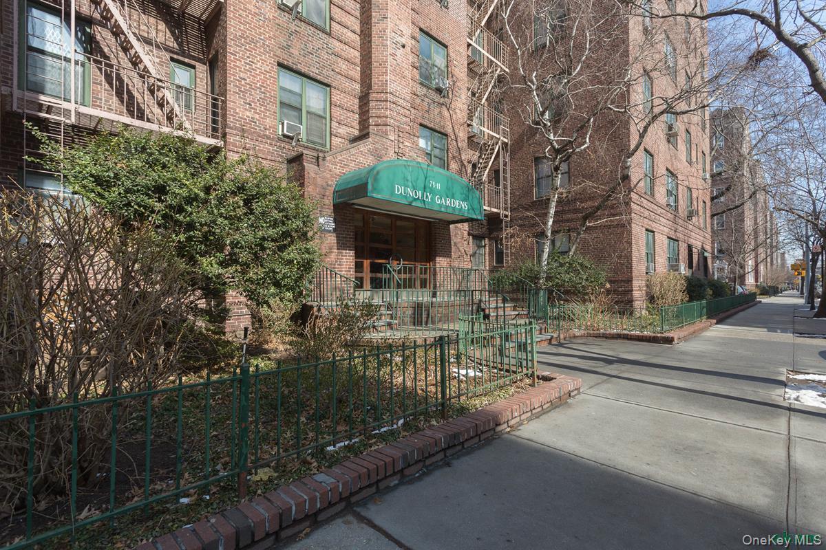 78-11 35 Avenue, Unit 5H photo 2