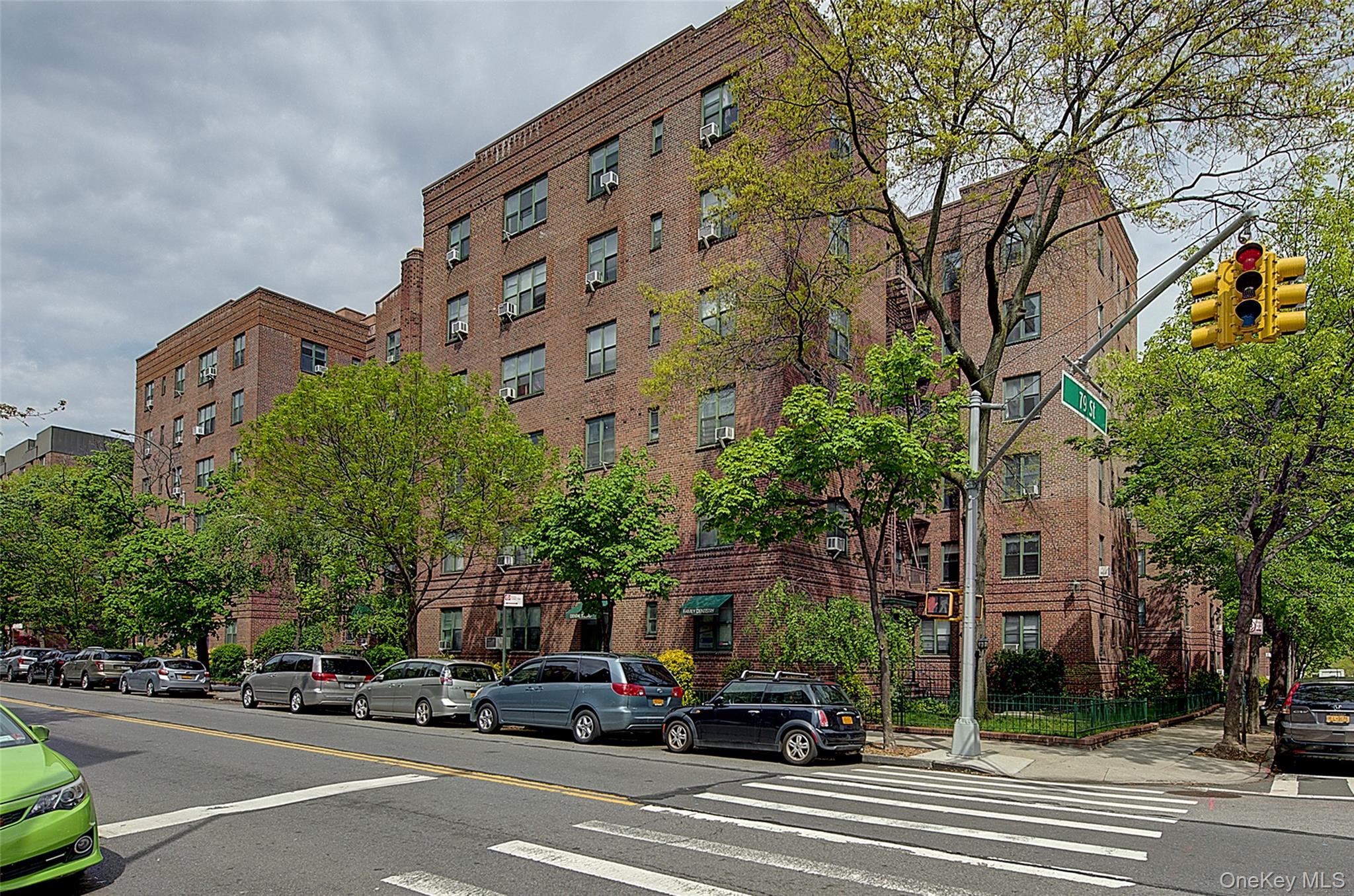 78-11 35 Avenue, Unit 5H photo 10