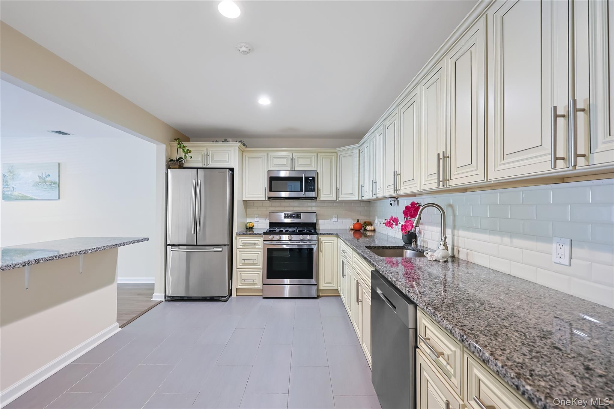 80 Leeward Court, Unit 80 photo 17