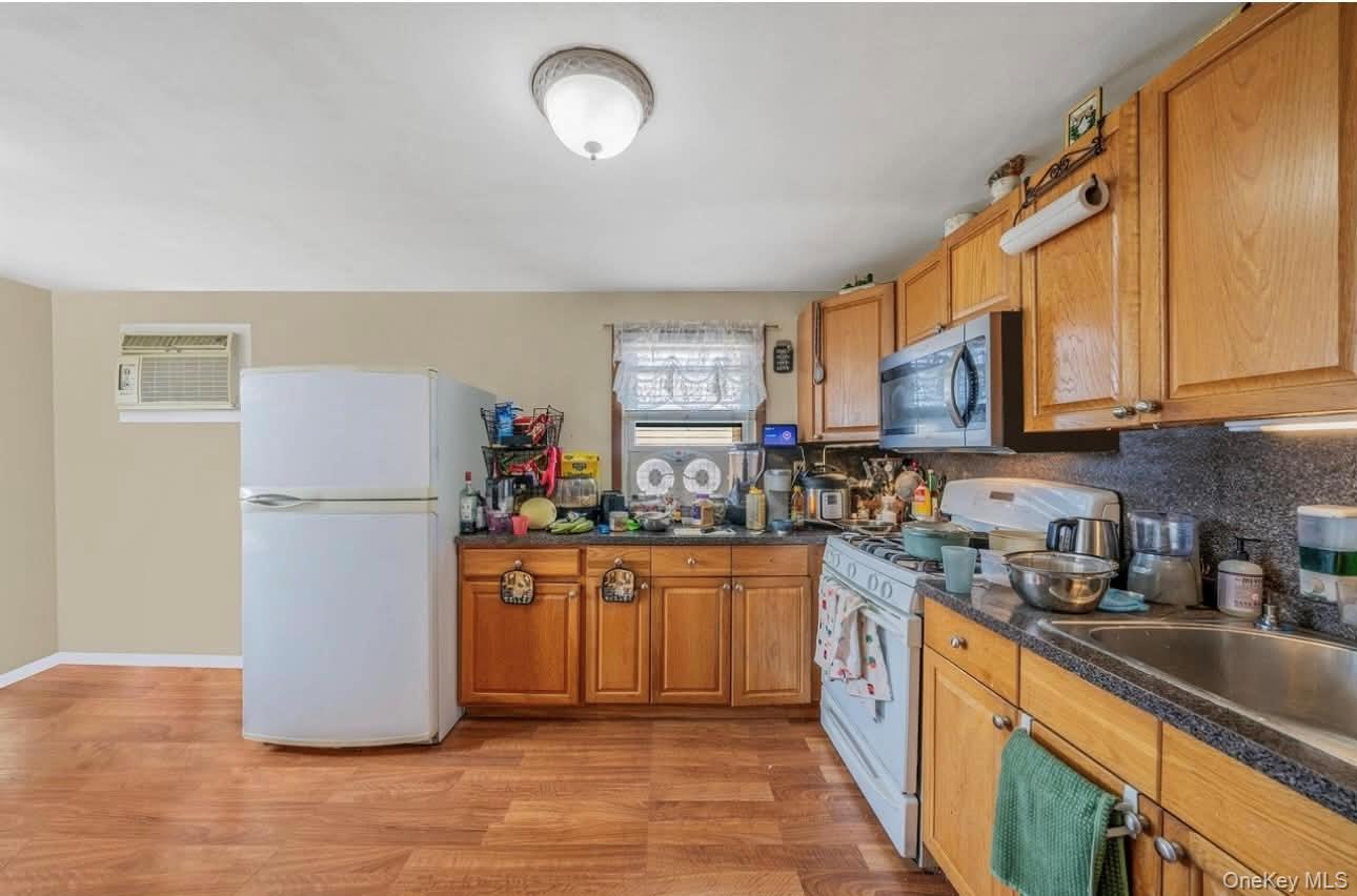 175 Clement Avenue – For Rent photo 2