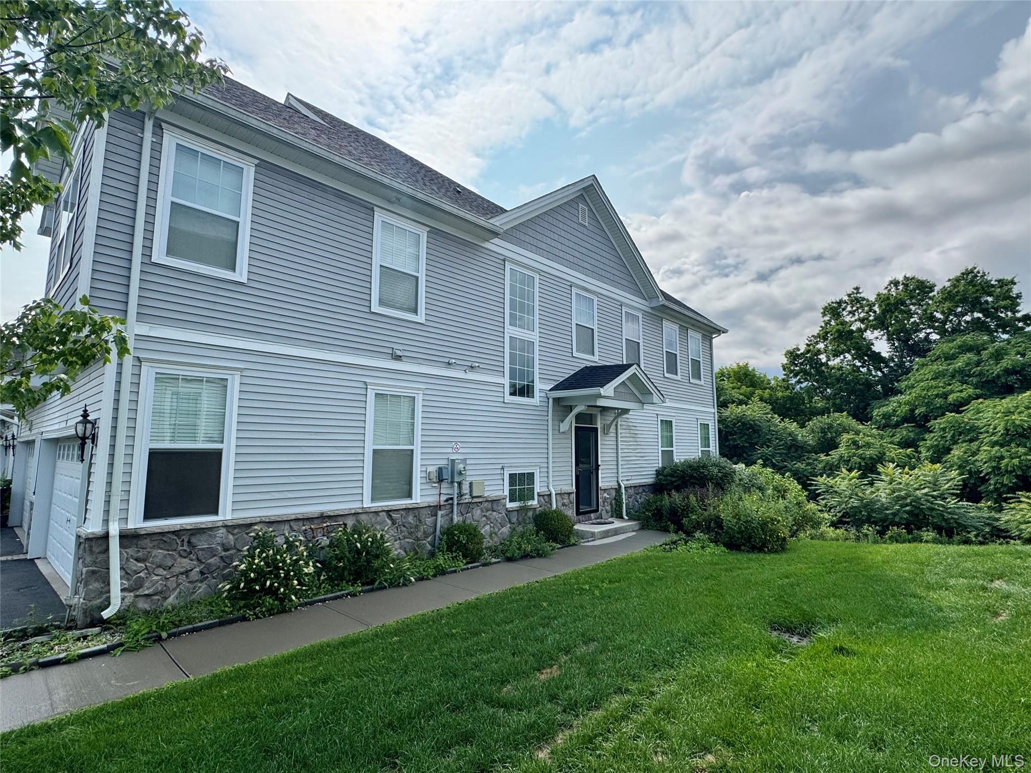 95 Meadow View Drive – For Sale photo 2