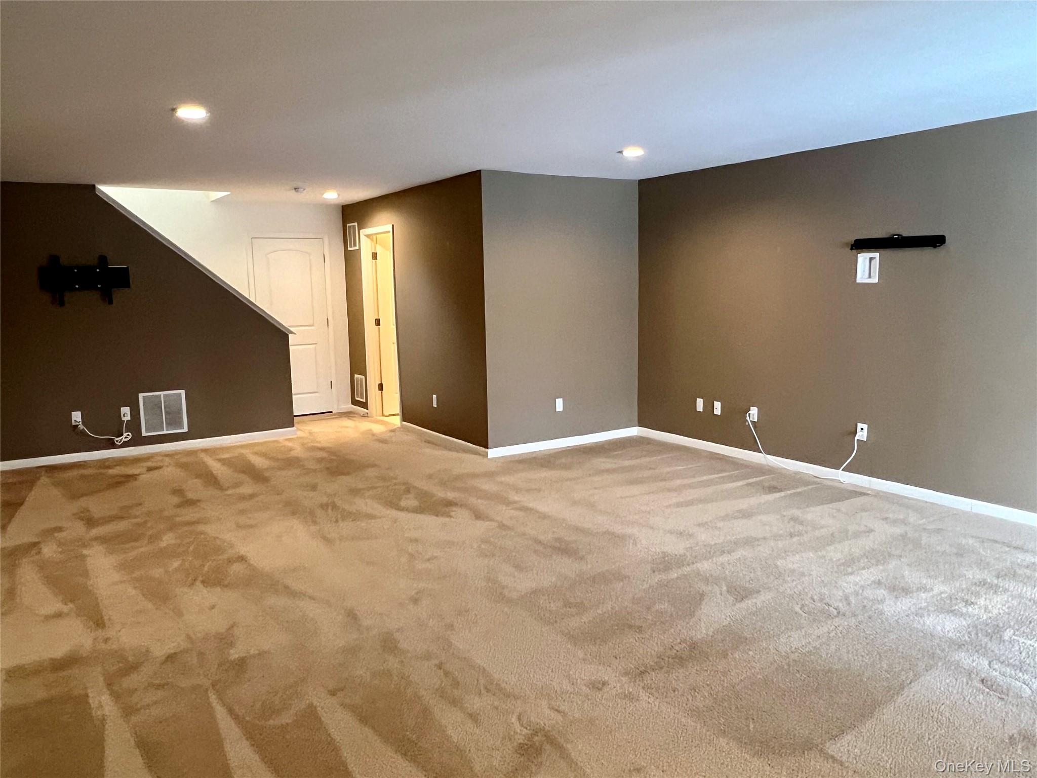 95 Meadow View Drive – For Sale photo 25