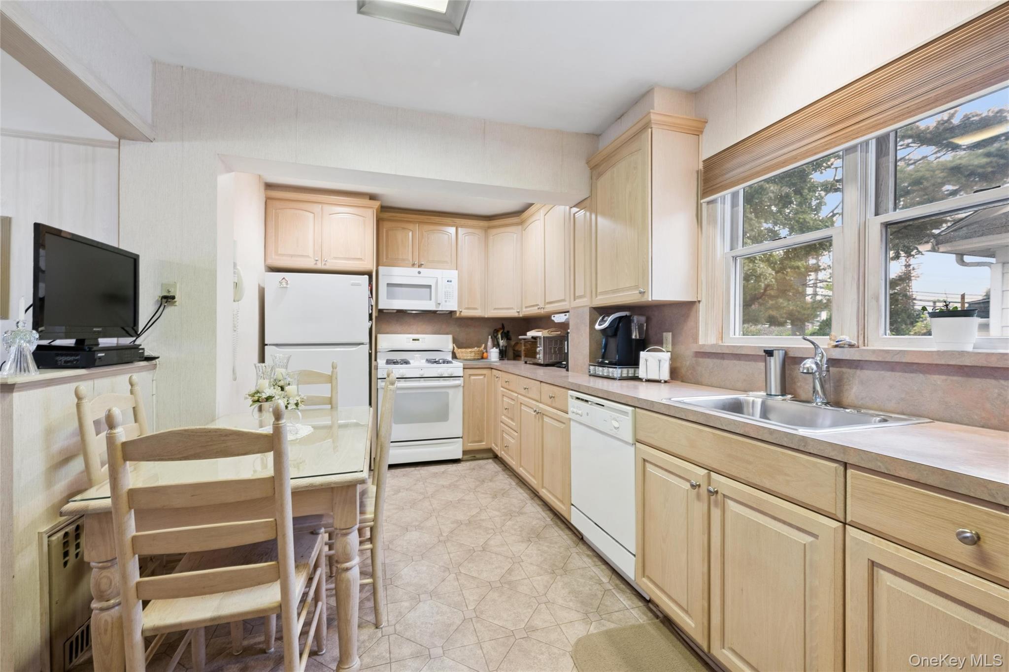 85 Magnolia Avenue – For Sale photo 19