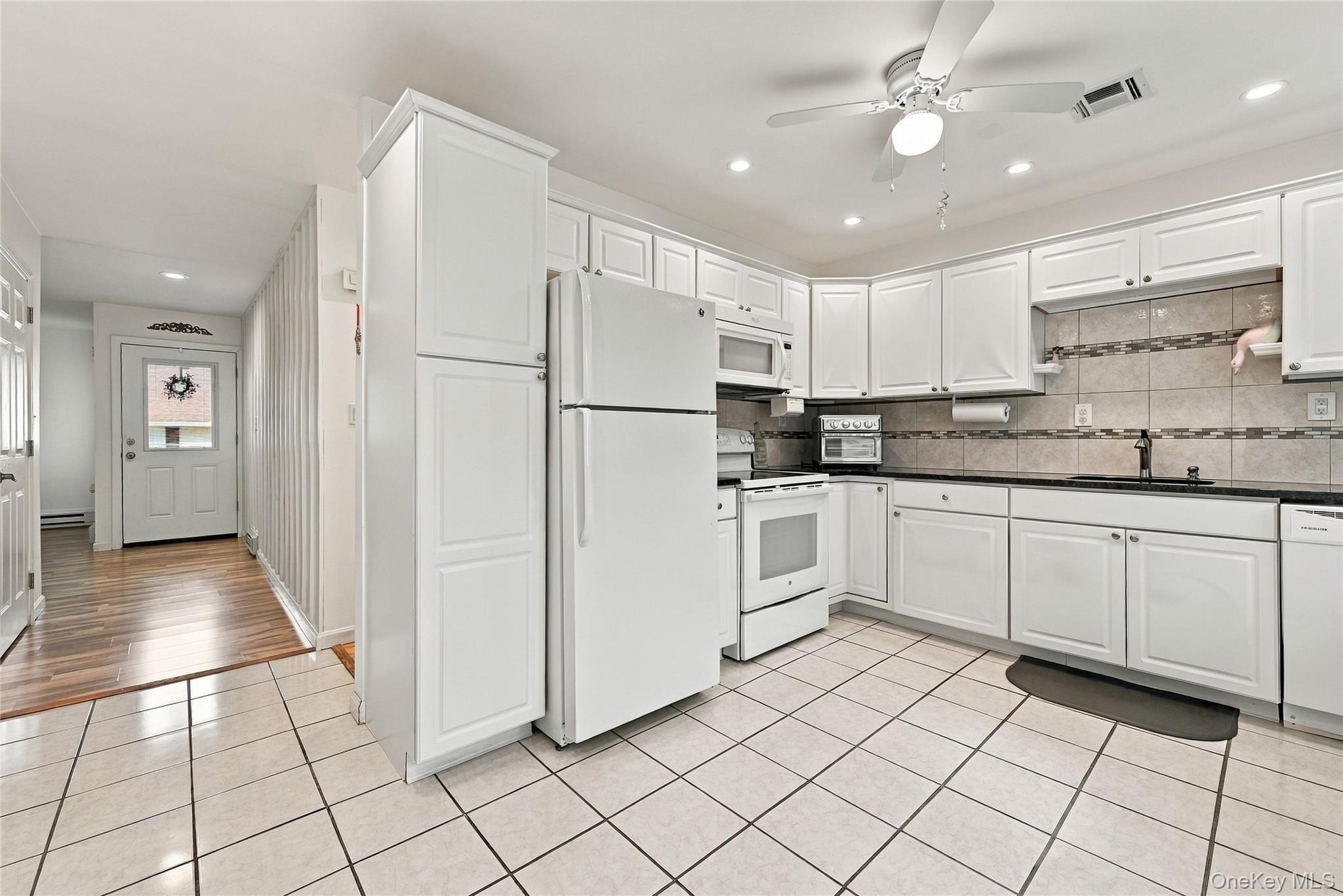 379C Woodbridge Drive, Unit C photo 11