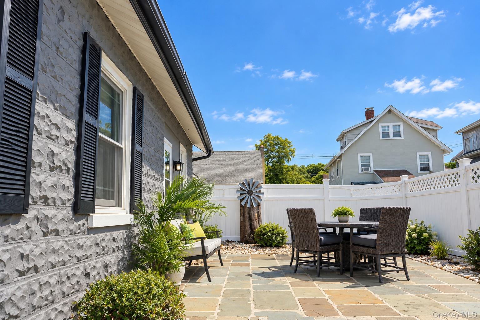 6 Brook Street – For Sale photo 5