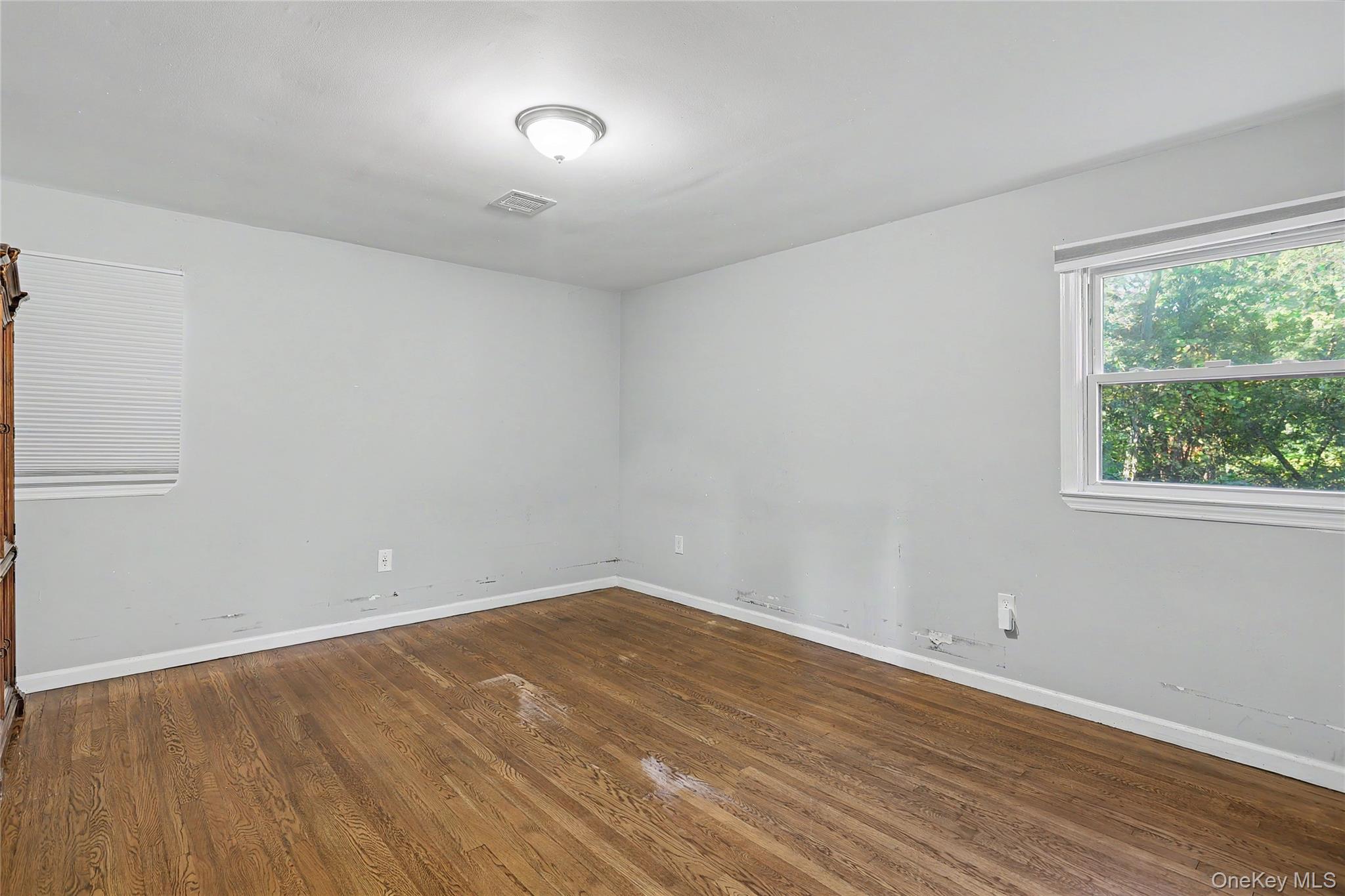 4 Earl Court – For Sale photo 6
