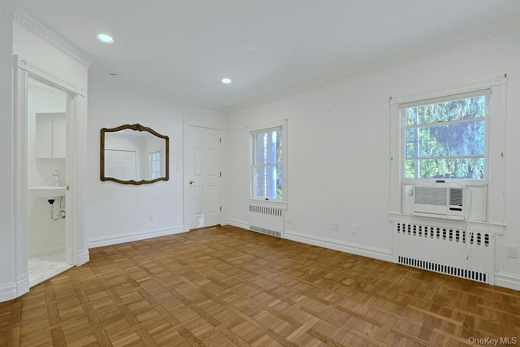 16 Locust Road – For Rent photo 23