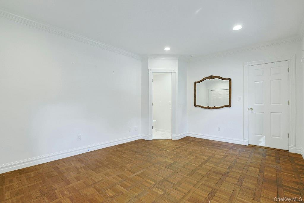 16 Locust Road – For Rent photo 24