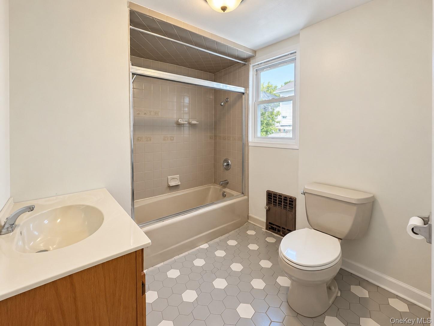 17 Kenmore Road – For Sale photo 13