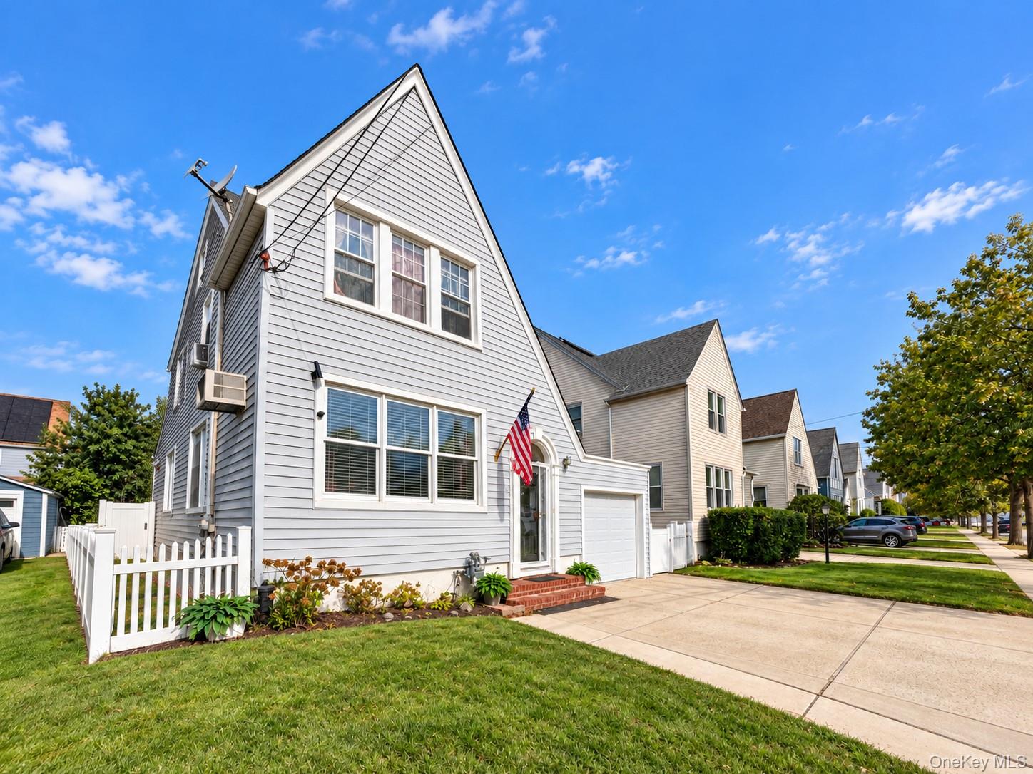 17 Kenmore Road – For Sale photo 2