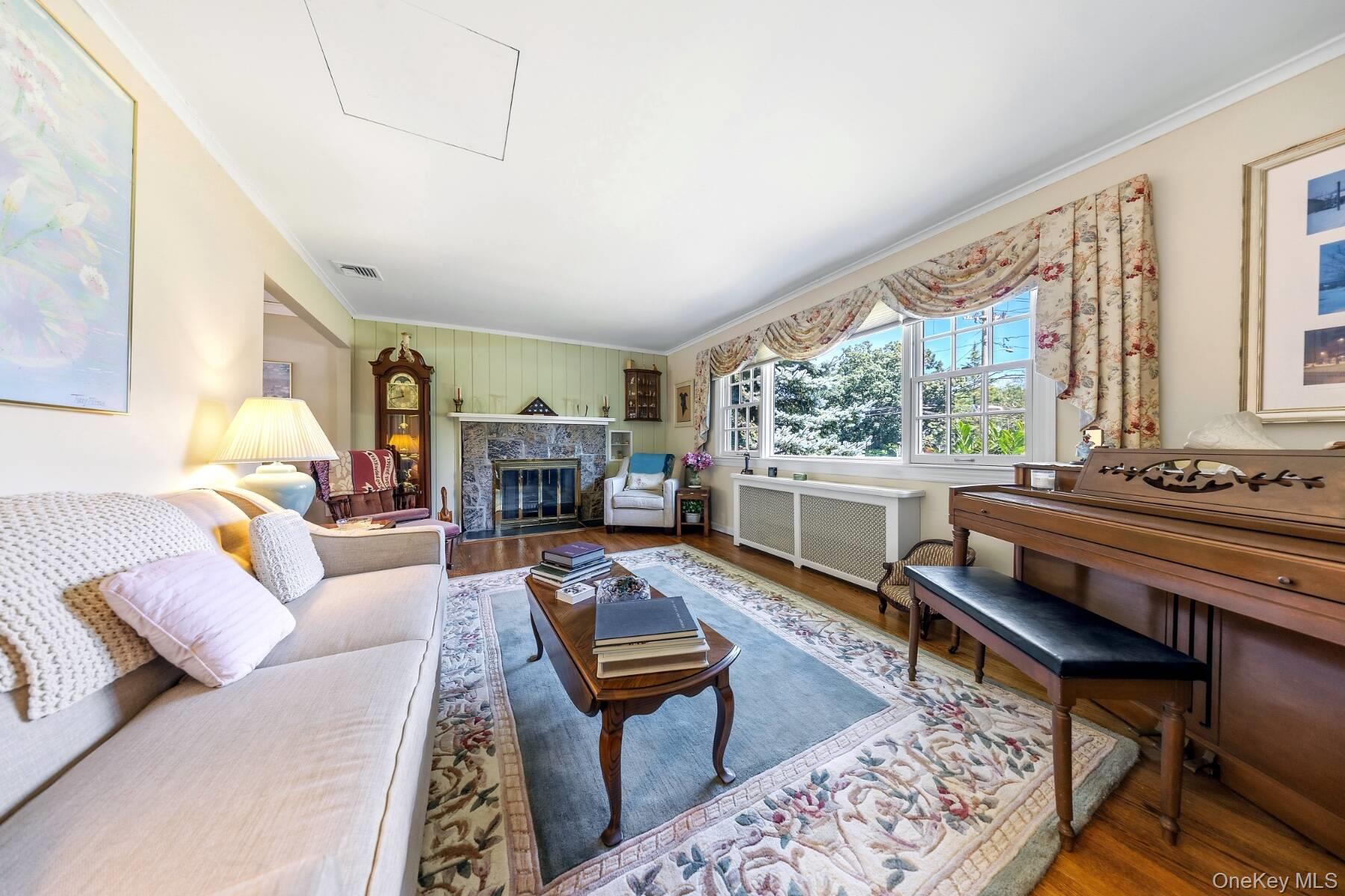 117 Montauk Highway – For Sale photo 9