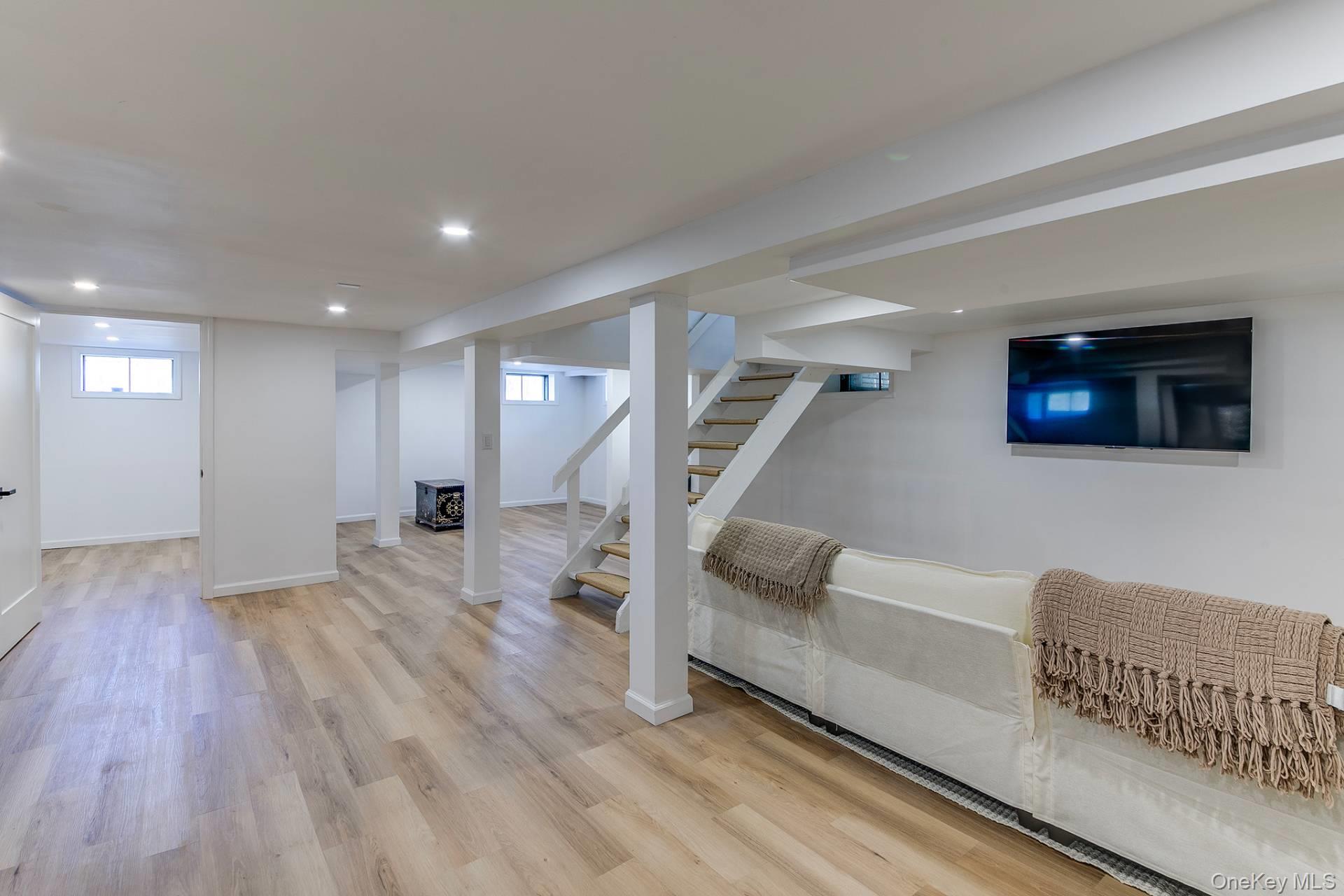 87 Church Lane – For Rent photo 18