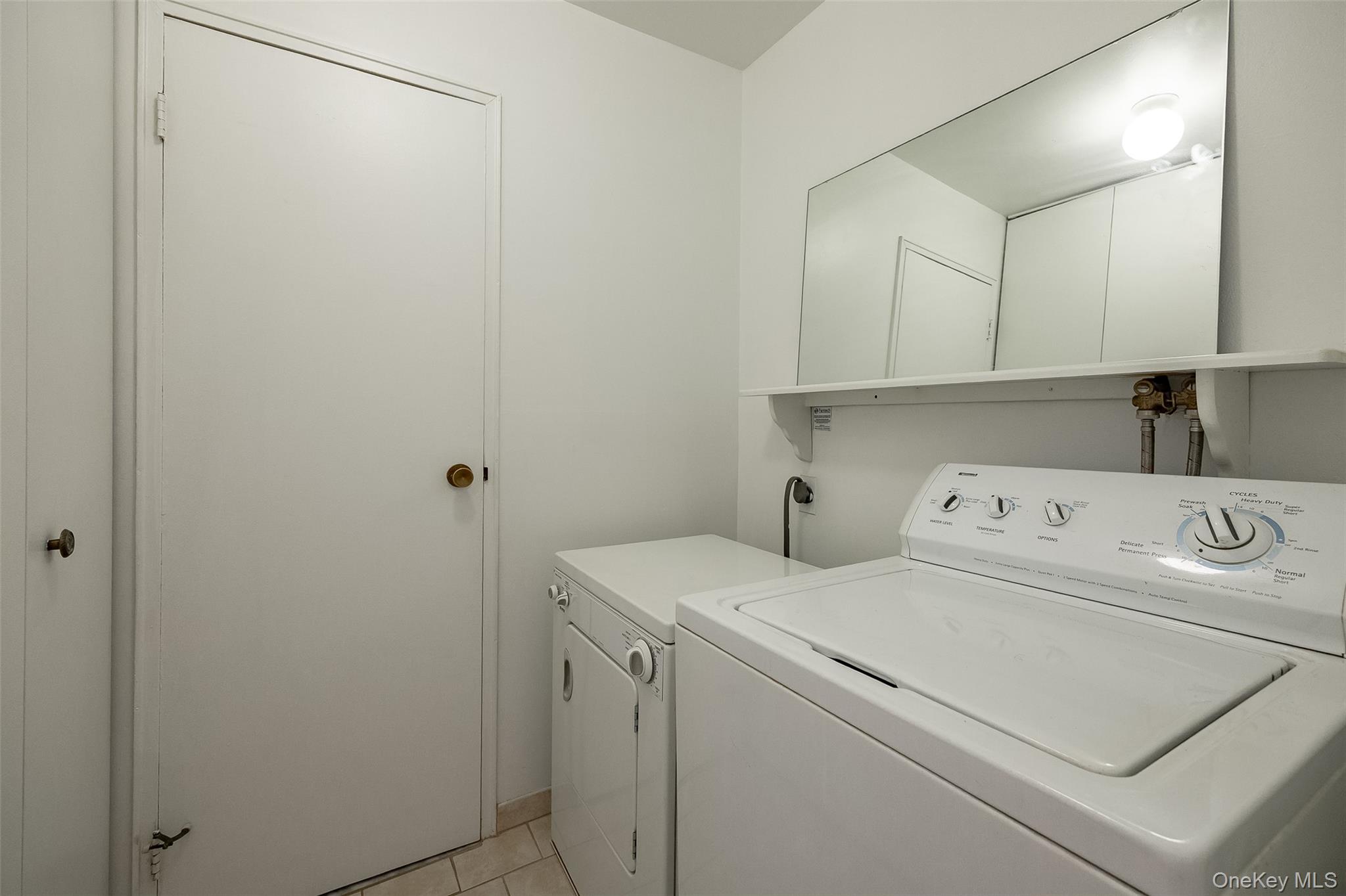 5 Downing Place, Unit D photo 15