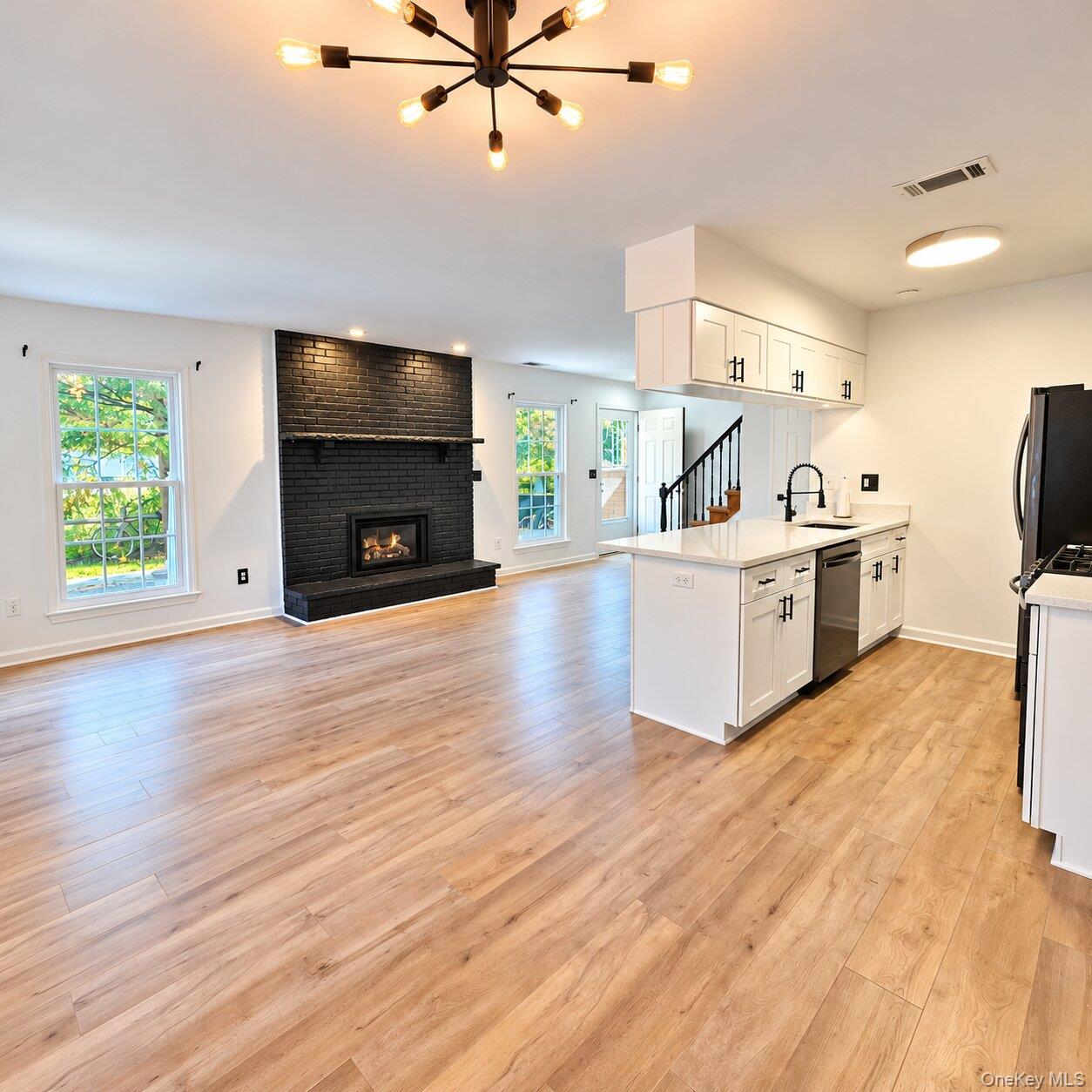 94 94 Homestead Village Drive – For Rent photo 5