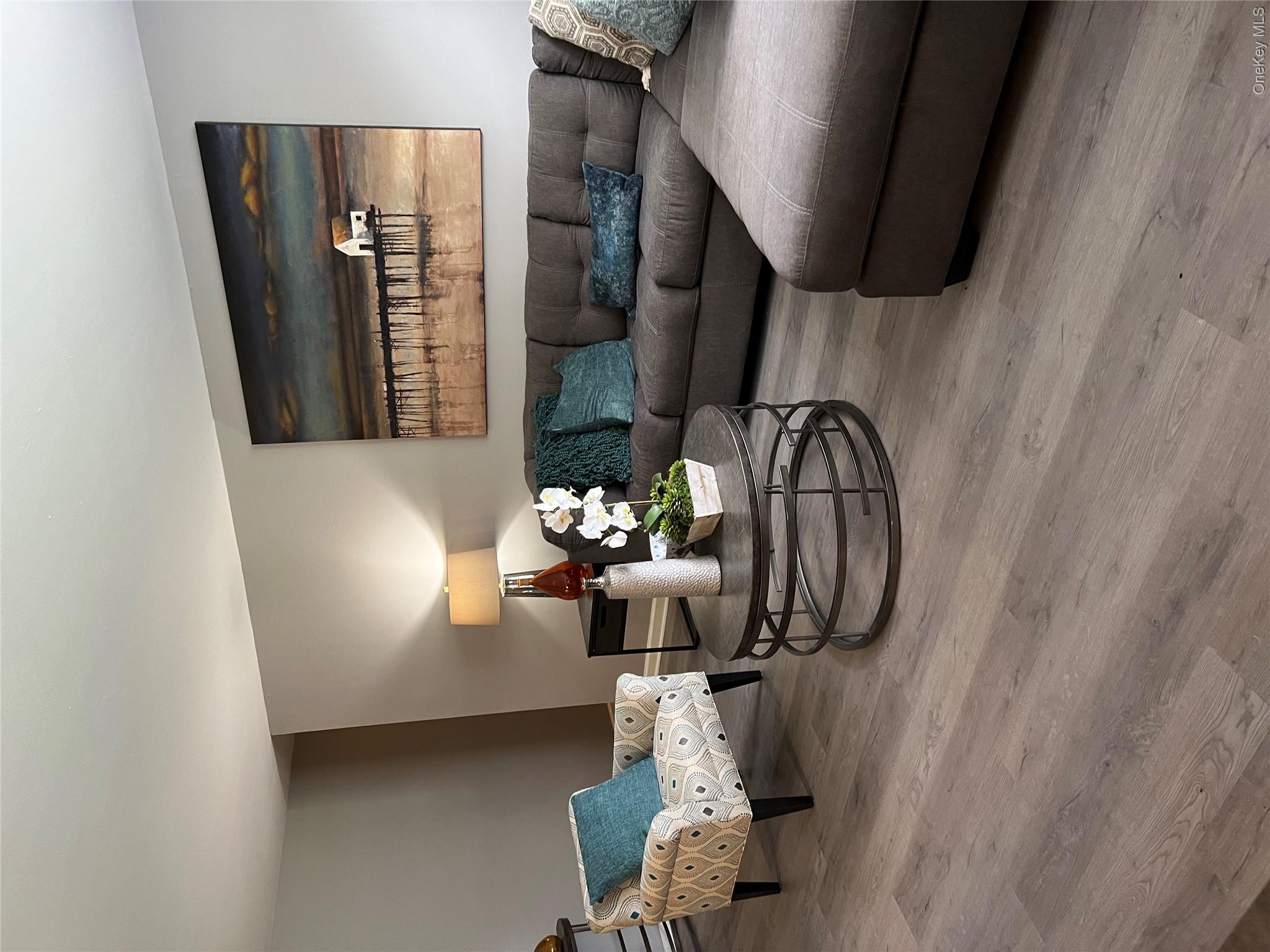 211 Hawthorne Avenue – For Rent photo 2