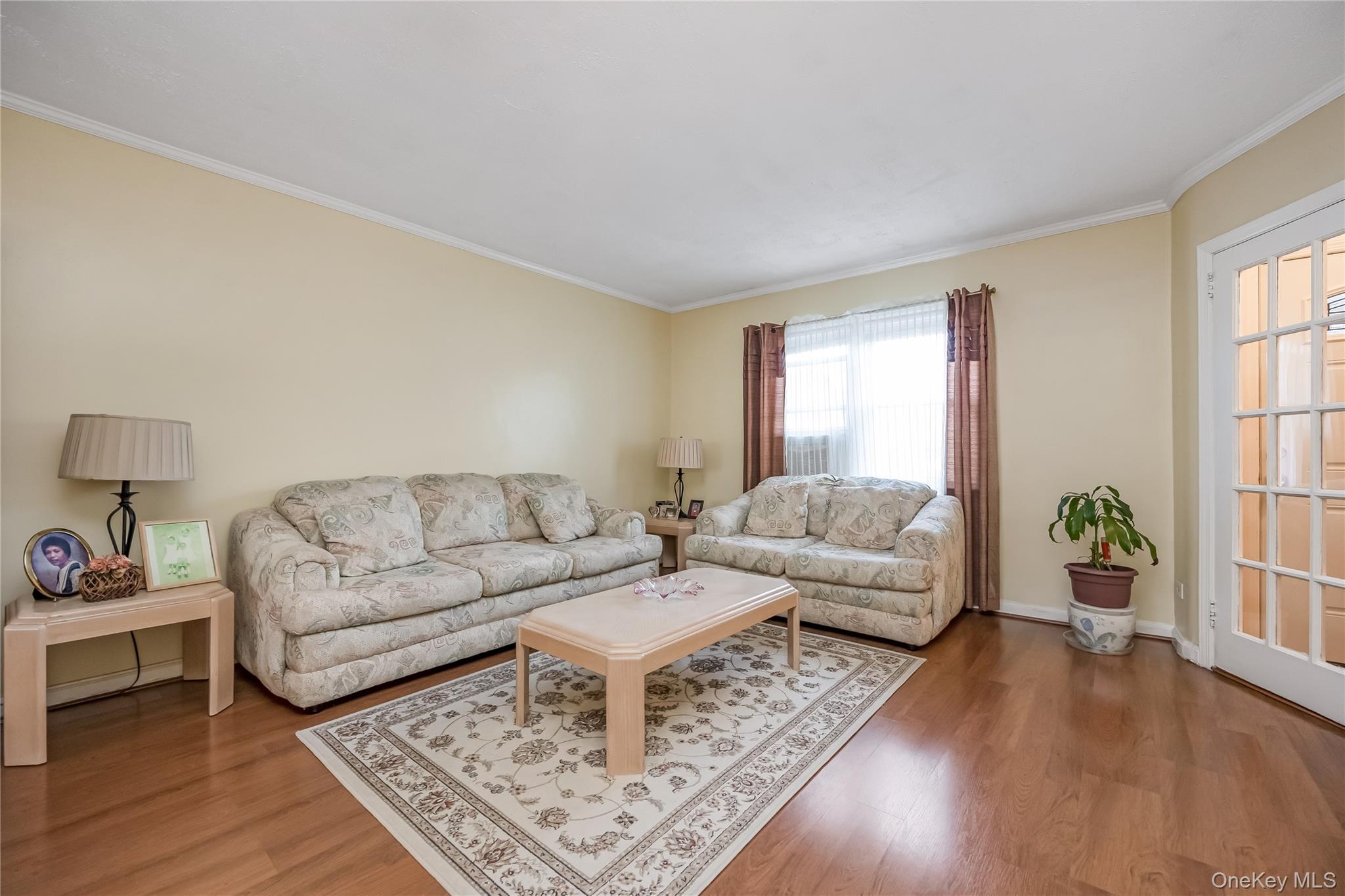 22533 Murdock Avenue – For Sale photo 4