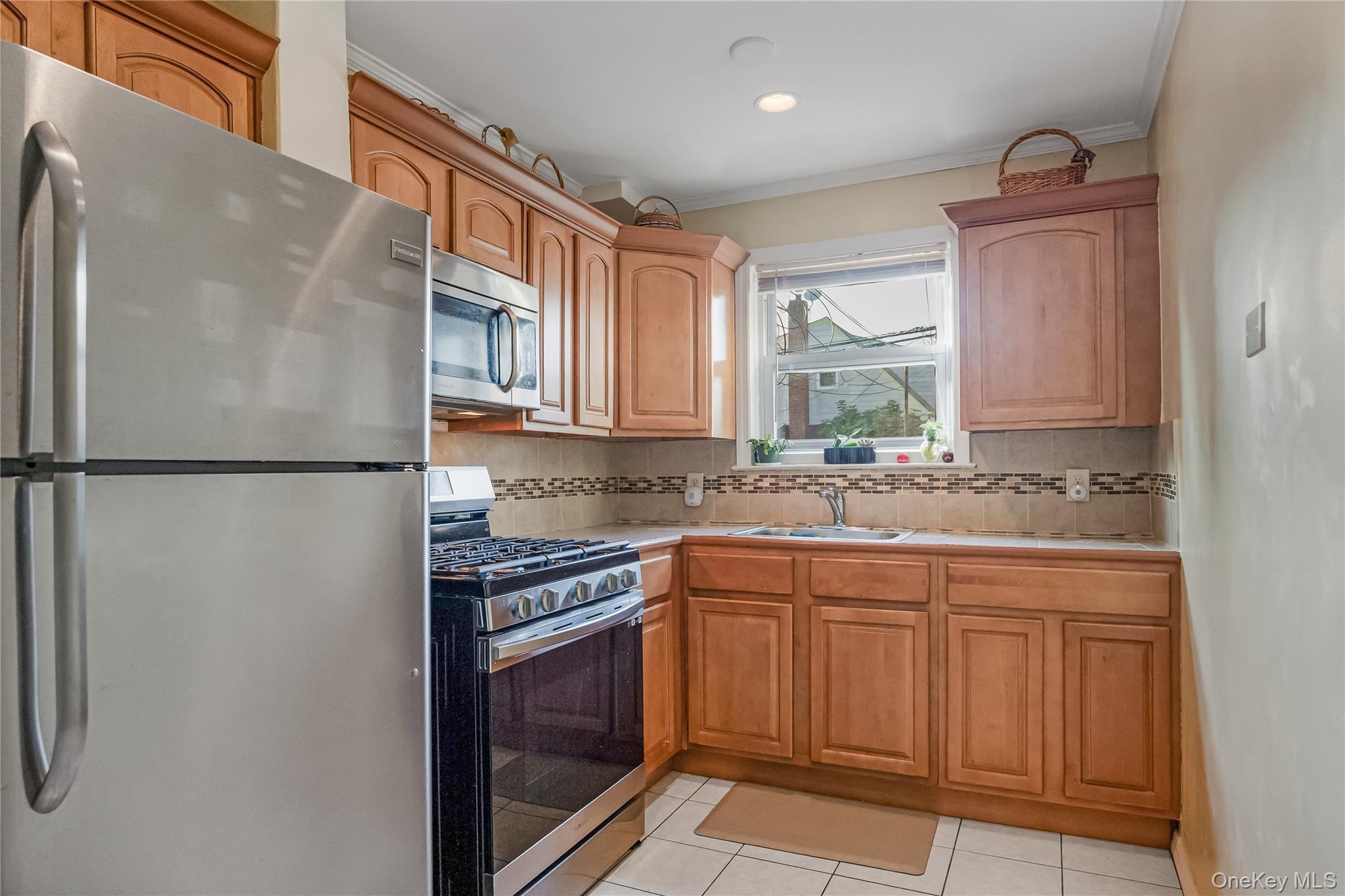 22533 Murdock Avenue – For Sale photo 10