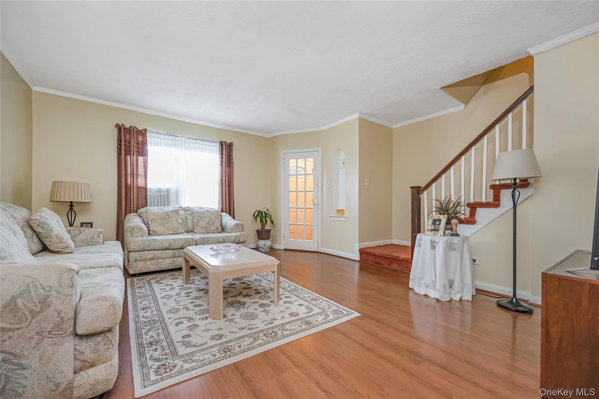 22533 Murdock Avenue – For Sale photo 5