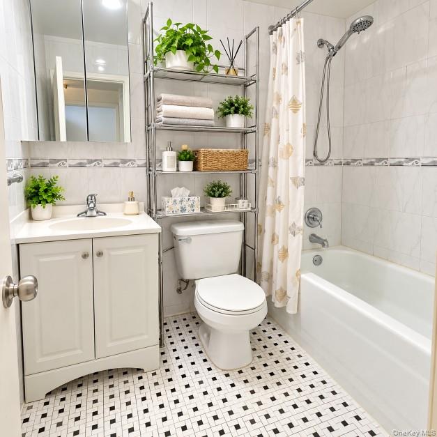 139-35 35th Avenue, Unit 4C photo 10