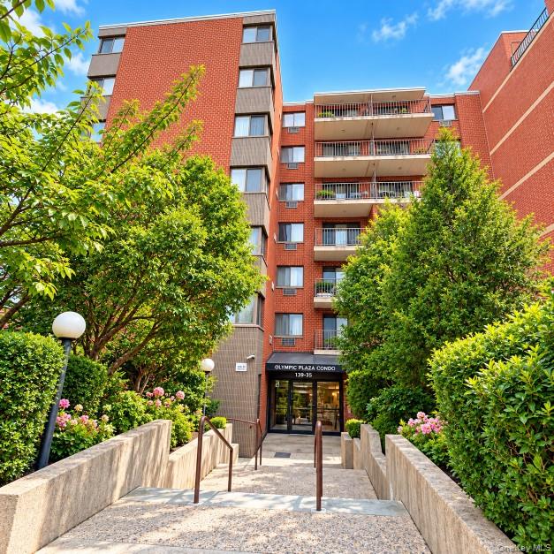 139-35 35th Avenue, Unit 4C