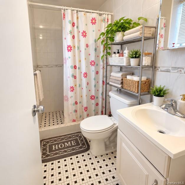 139-35 35th Avenue, Unit 4C photo 11