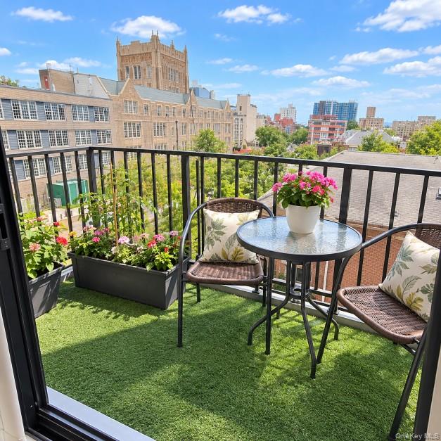 139-35 35th Avenue, Unit 4C photo 6
