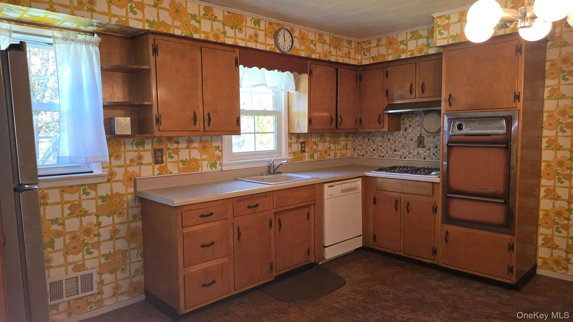 115 Park Avenue – For Sale photo 2