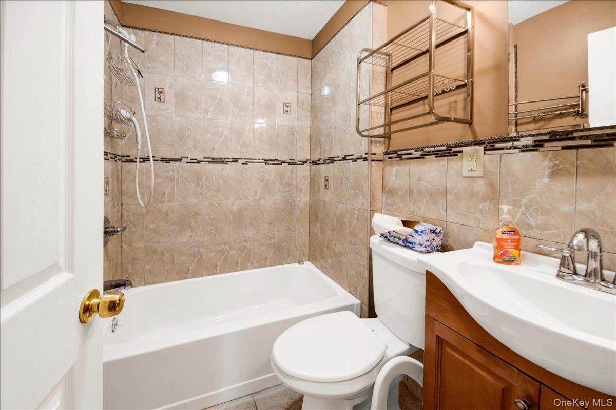 8 Soundview Terrace, Unit 8 photo 12