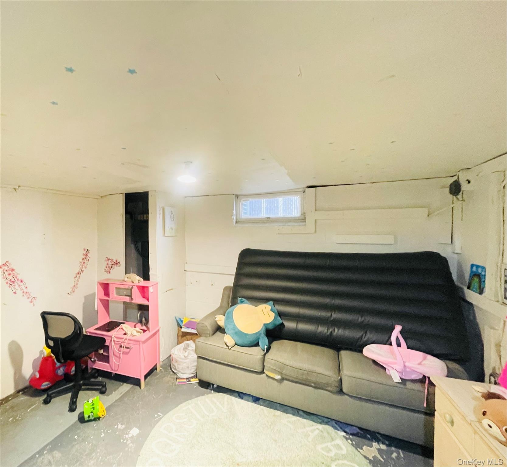 17 Victory Avenue – For Sale