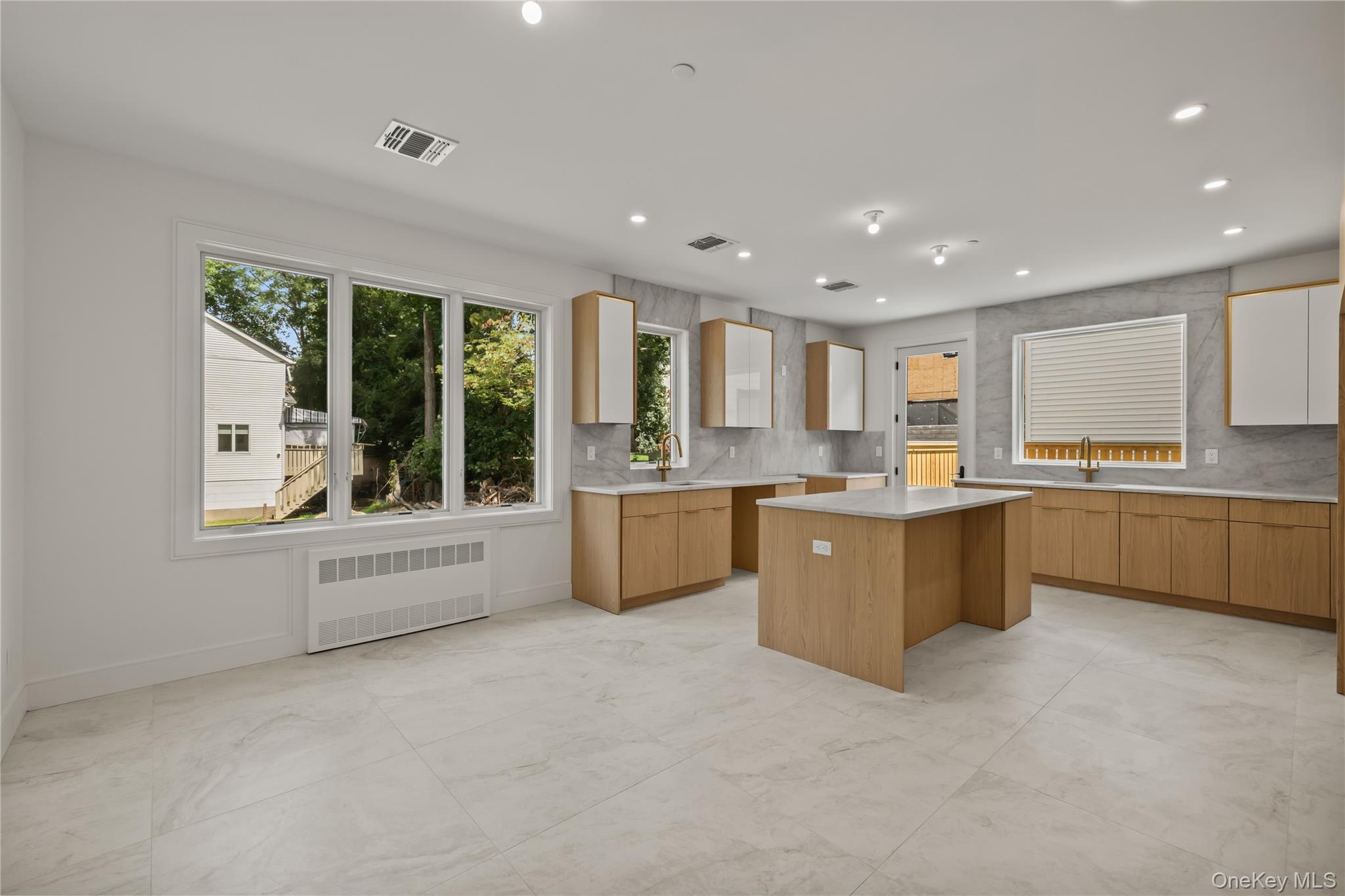 41 Saddle River Road, Unit 202 photo 16