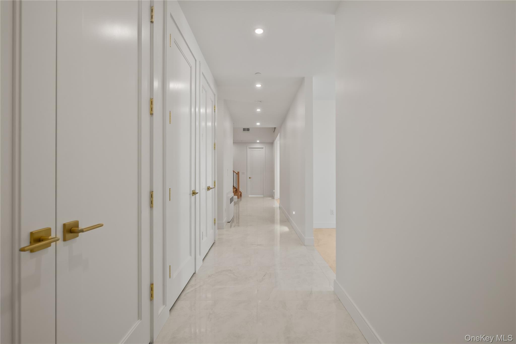 41 Saddle River Road, Unit 202 photo 9