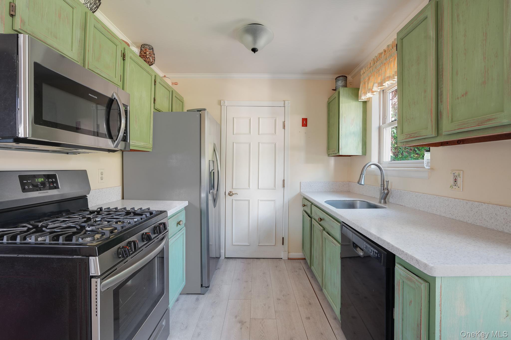108 Sterling Place – For Sale photo 9