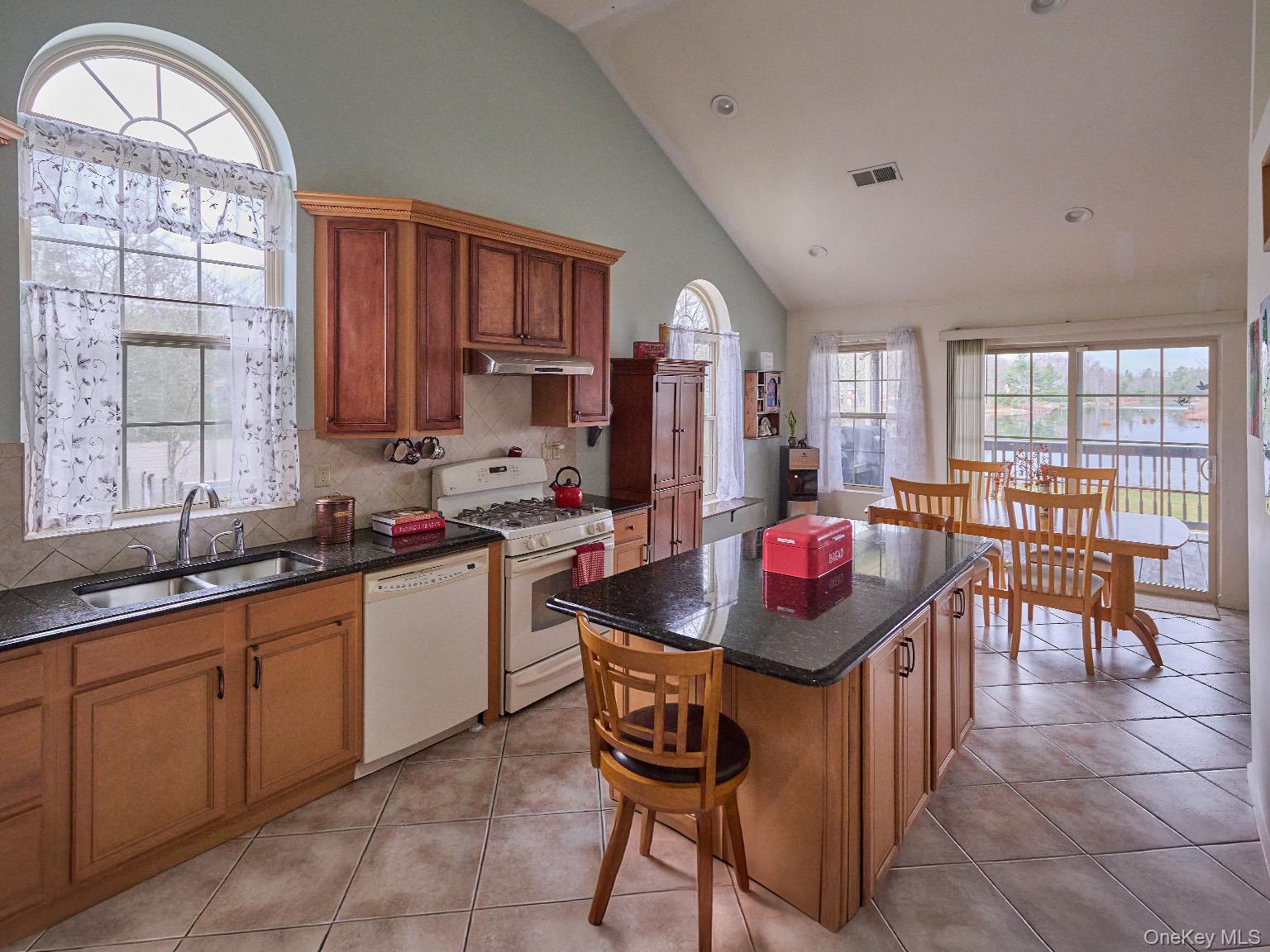 61 Lake Shore Drive W – For Sale photo 5