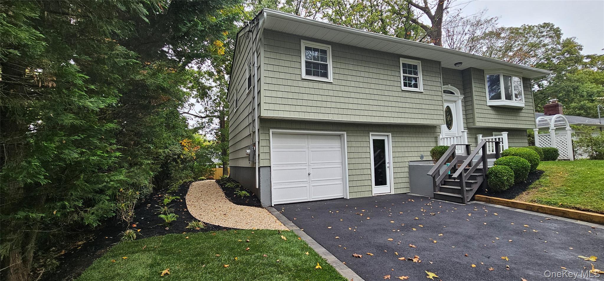 11 Marbeth Circle – For Sale photo 2