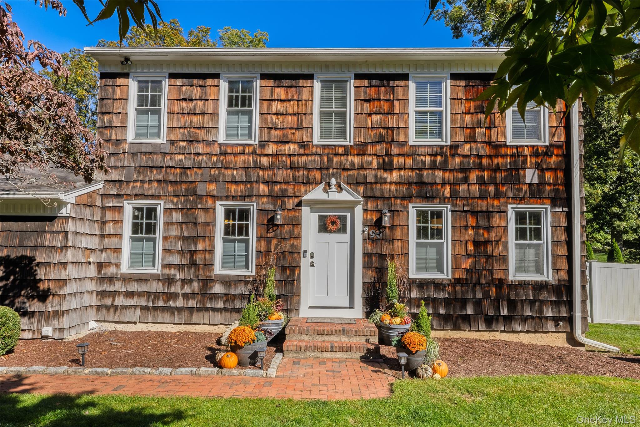 96 Stephen Drive – For Sale photo 2