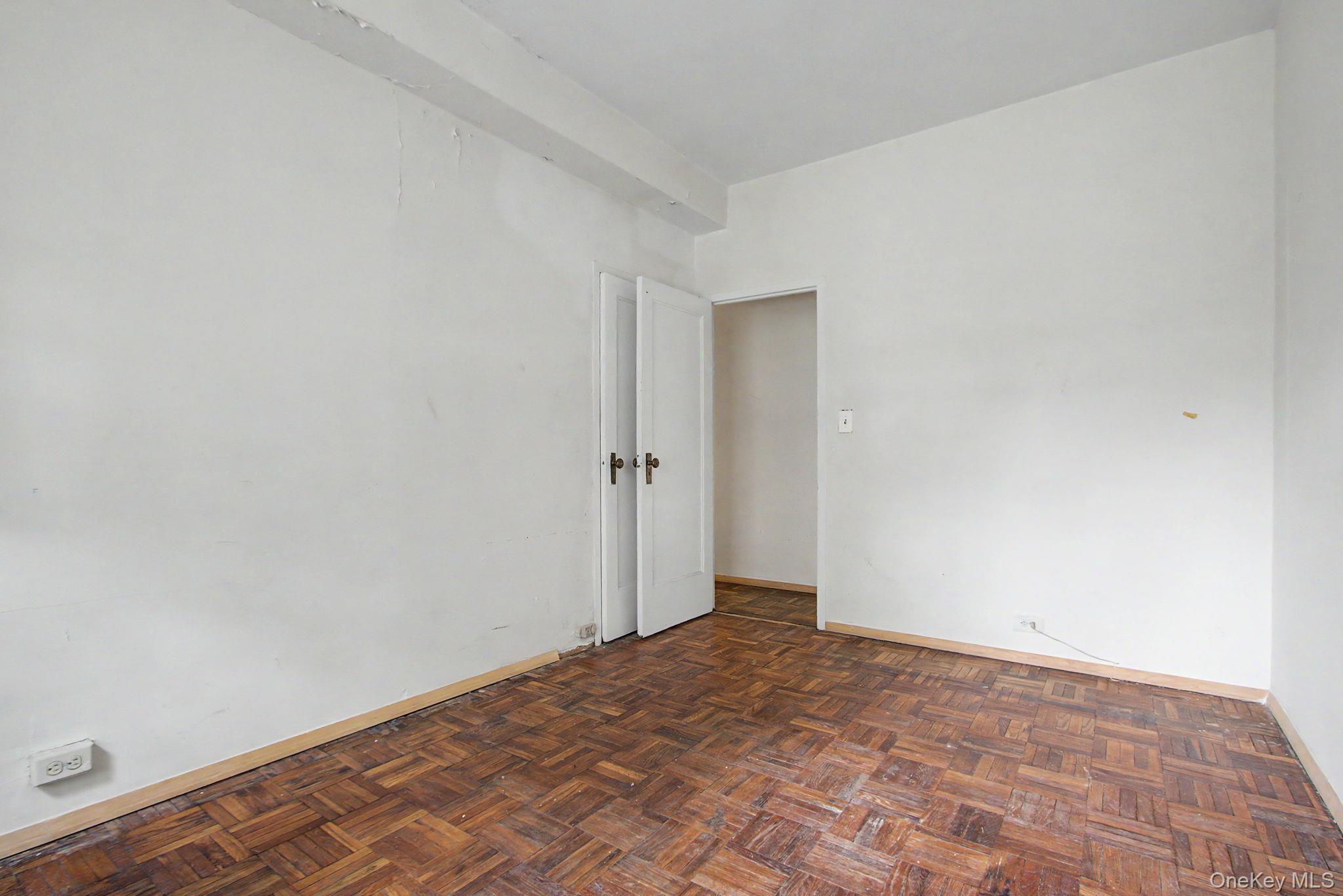 2100 Tremont Avenue, Unit MC photo 16