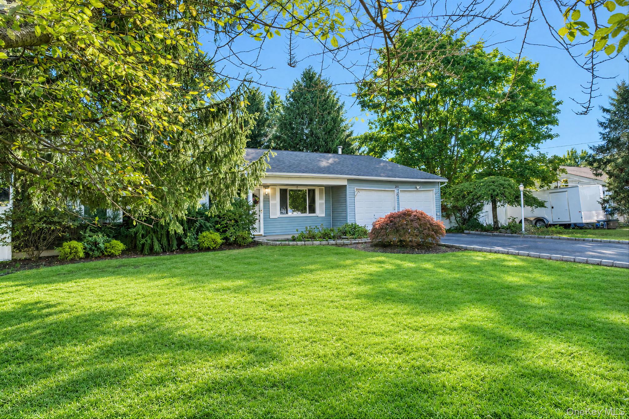 211 Mount Sinai Coram Road – For Sale photo 2