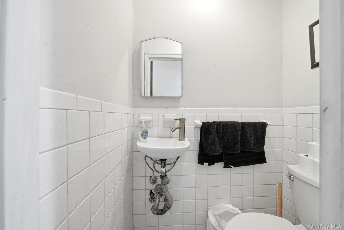 6121 Huxley Avenue – For Sale photo 12