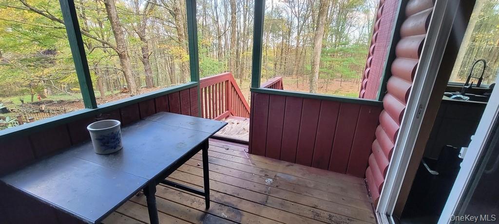 71 E Tusten Place – For Sale photo 18
