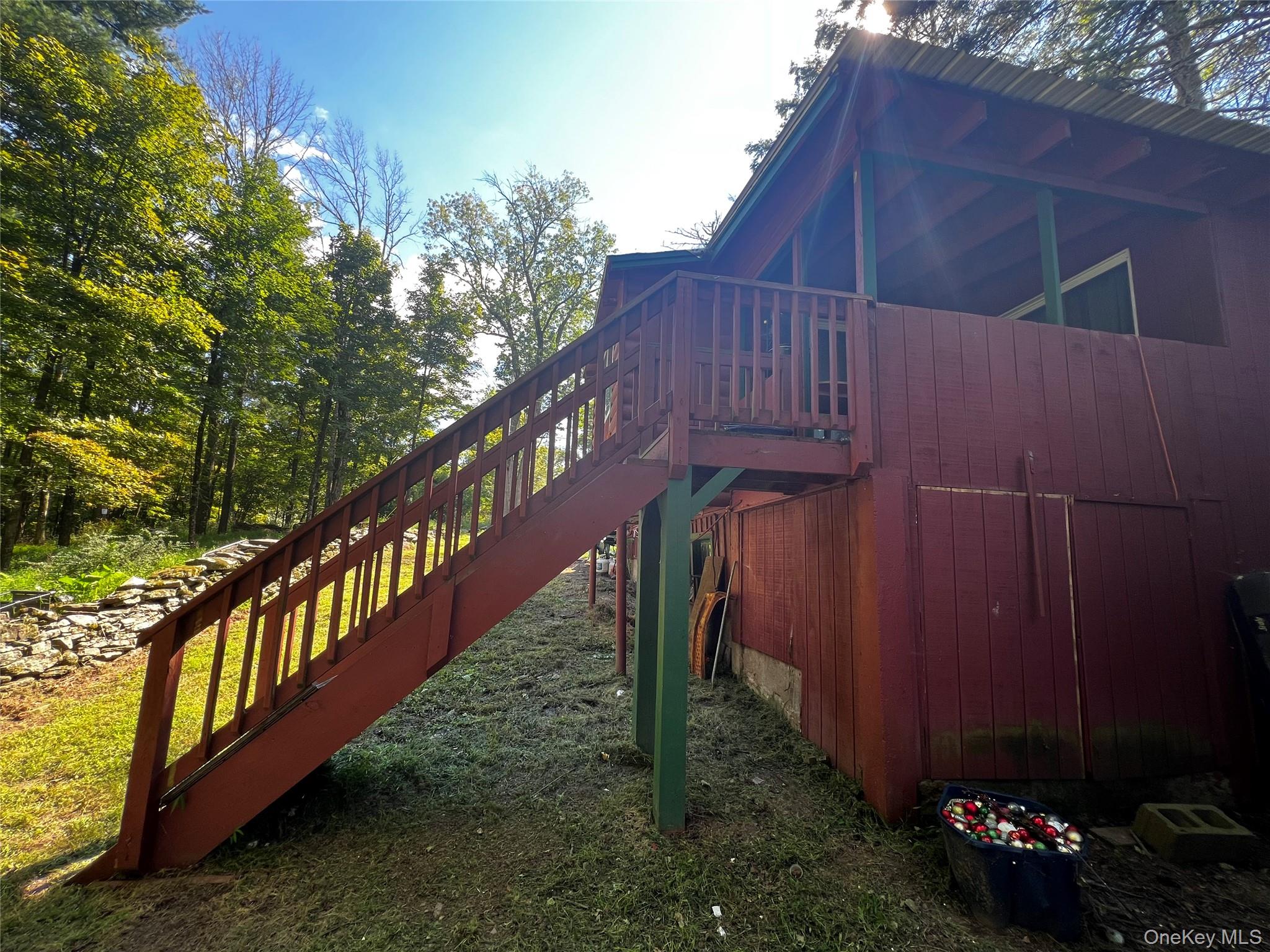 71 E Tusten Place – For Sale photo 19